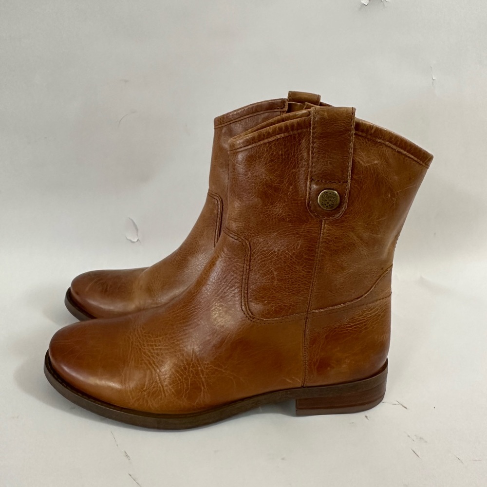Vince Camuto boot sz 8.5